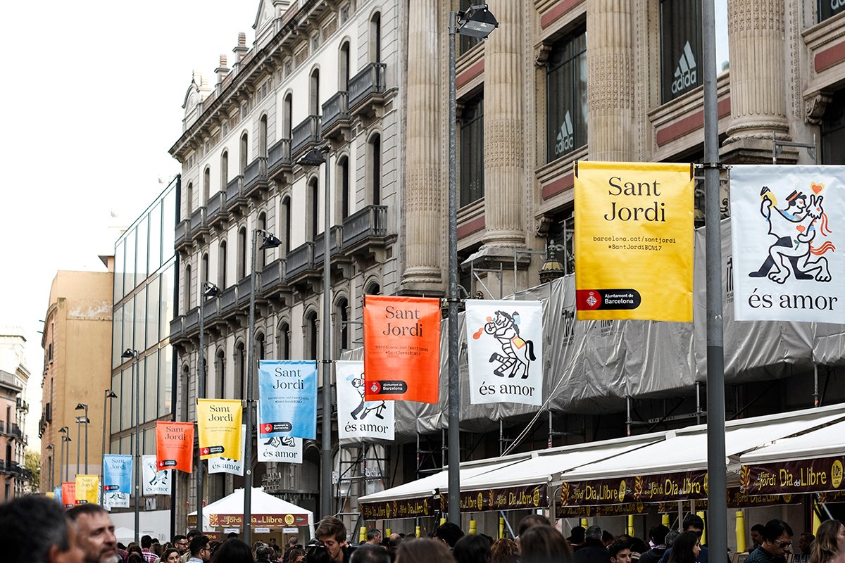 深圳VI设计  深圳VI策划  Sant Jordi漫展视觉形象设计  实景拍摄