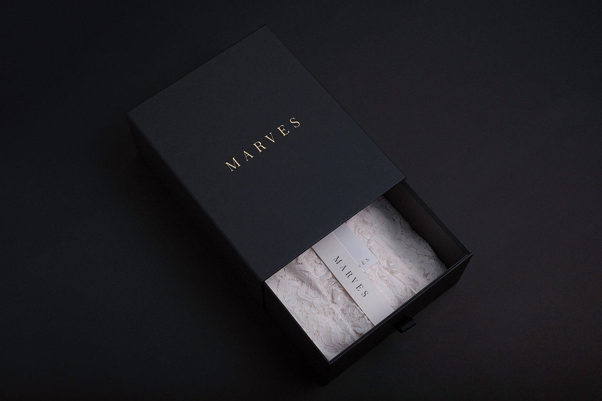 深圳品牌设计  深圳品牌策划  MARVES女性时尚服装品牌形象设计  服装设计