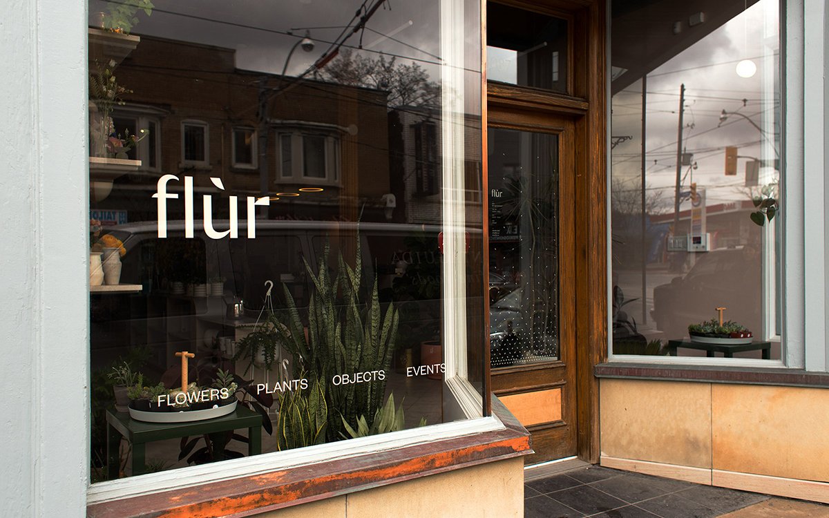 Flùr精品花店品牌vi设计案例欣赏 Flùr精品花店品牌vi设计案例欣赏,vi设计,深圳vi设计,花店vi设计,名片设计,标志设计,左右格局