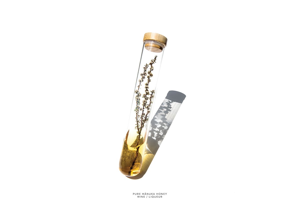 MānukaHoney蜂蜜风味葡萄酒品牌包装设计欣赏，葡萄酒品牌，酒品牌设计，酒品牌策划，酒品牌全案策划，酒品牌形象塑造，深圳品牌设计，深圳品牌策划，深圳品牌全案策划，深圳品牌形象塑造，左右格局